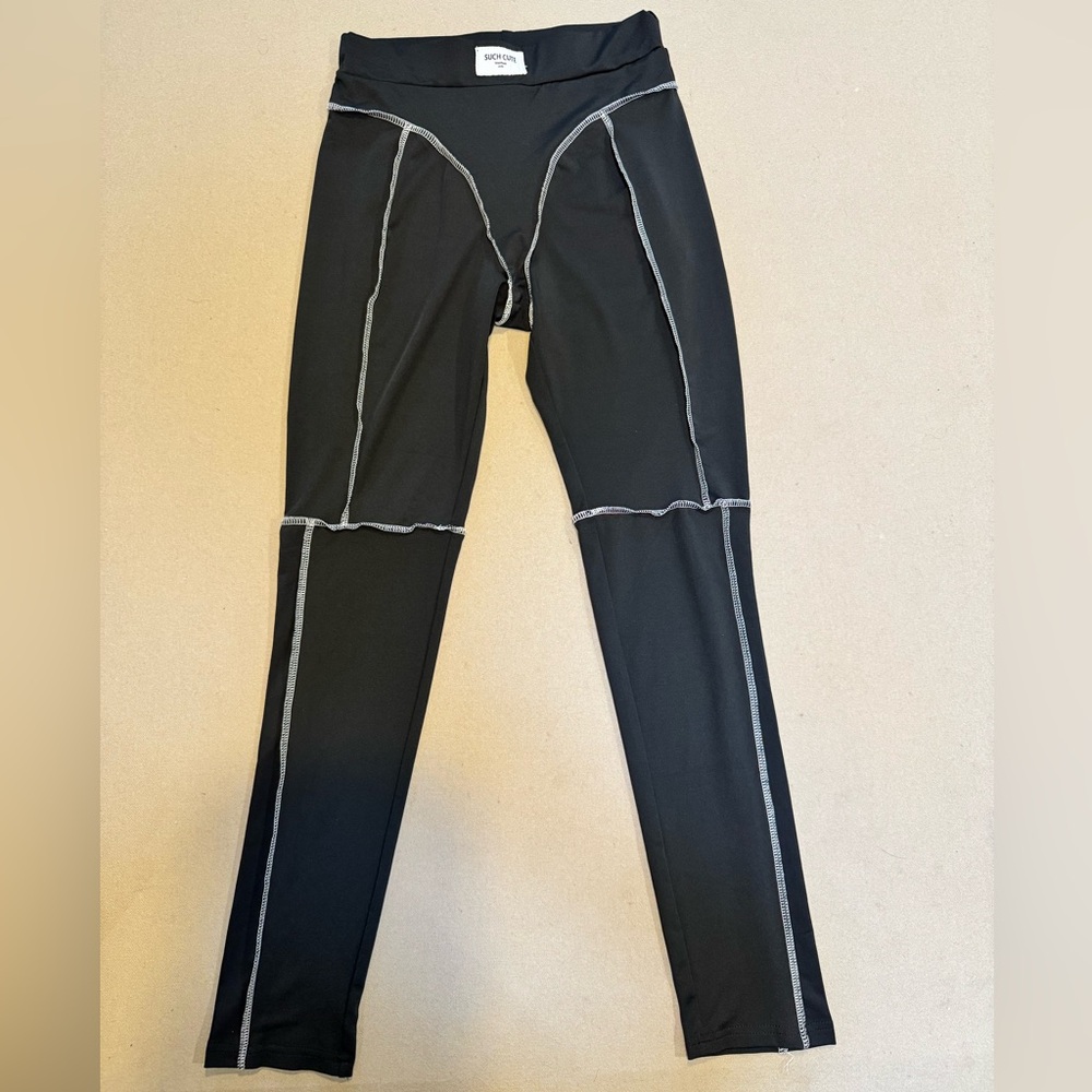 Black Leggings with White Contrast Stitching